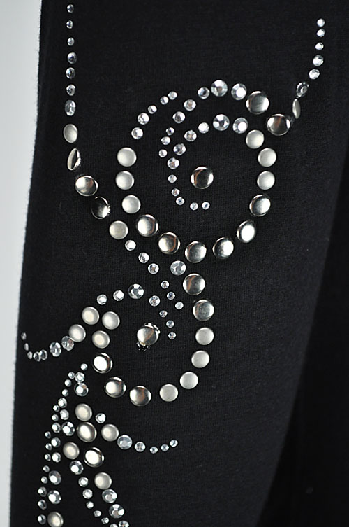 Dome Line Stone L/S Top - Vneck