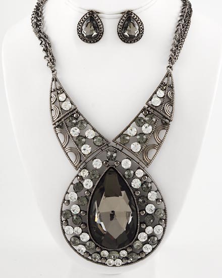 Clear & Black Diamond Rhinestones Necklace & Earring Set